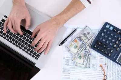 Ingat! WP dengan Pembukuan USD Harus Bayar Angsuran PPh 25 dengan Mata Uang USD