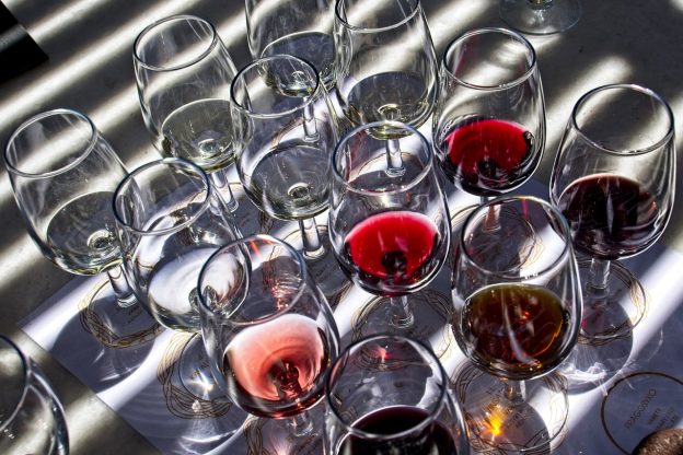 Wine Tasting Wine Glasses Winery  - lorilorilo / Pixabay