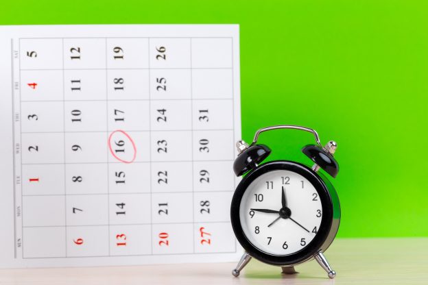 pajak, waktu, kalender